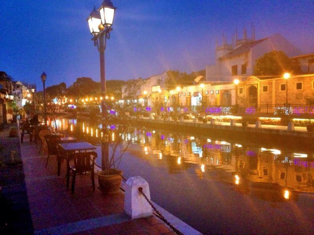 Voyage Cottage Lodge Malacca Esterno foto