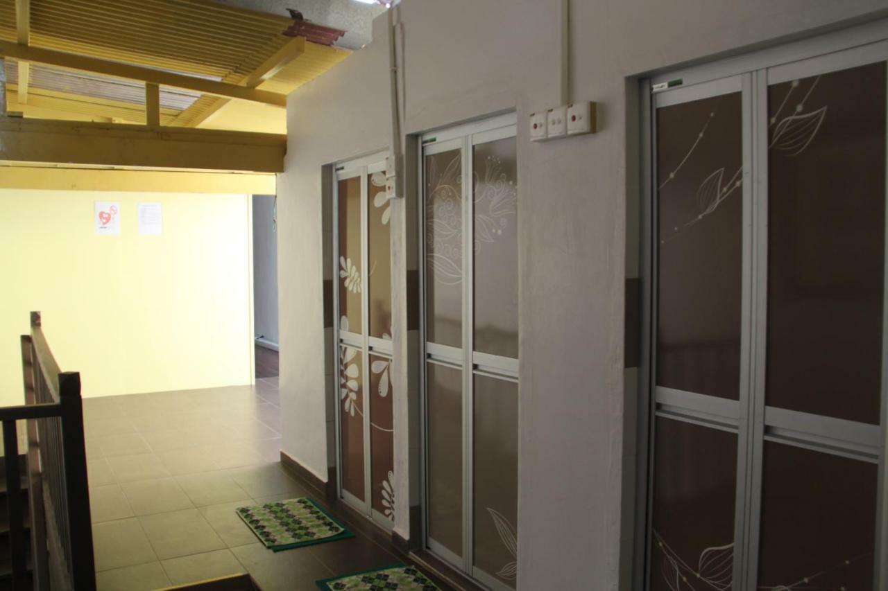 Voyage Cottage Lodge Malacca Esterno foto